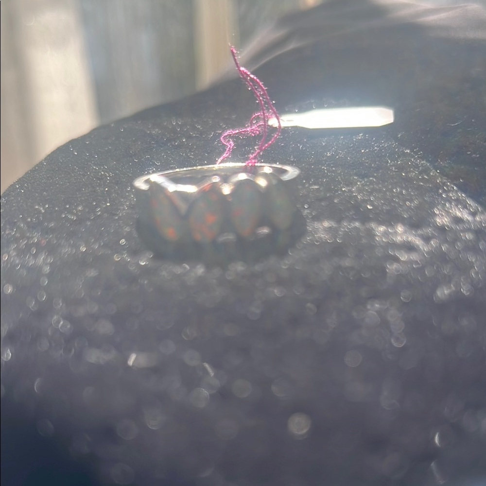 Elegant Silver Women's Ring